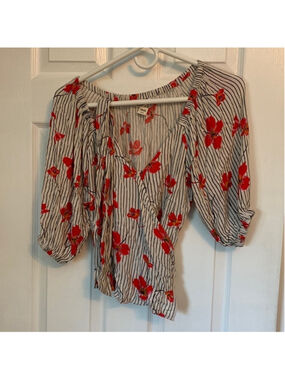 Billabong wrap around blouse small